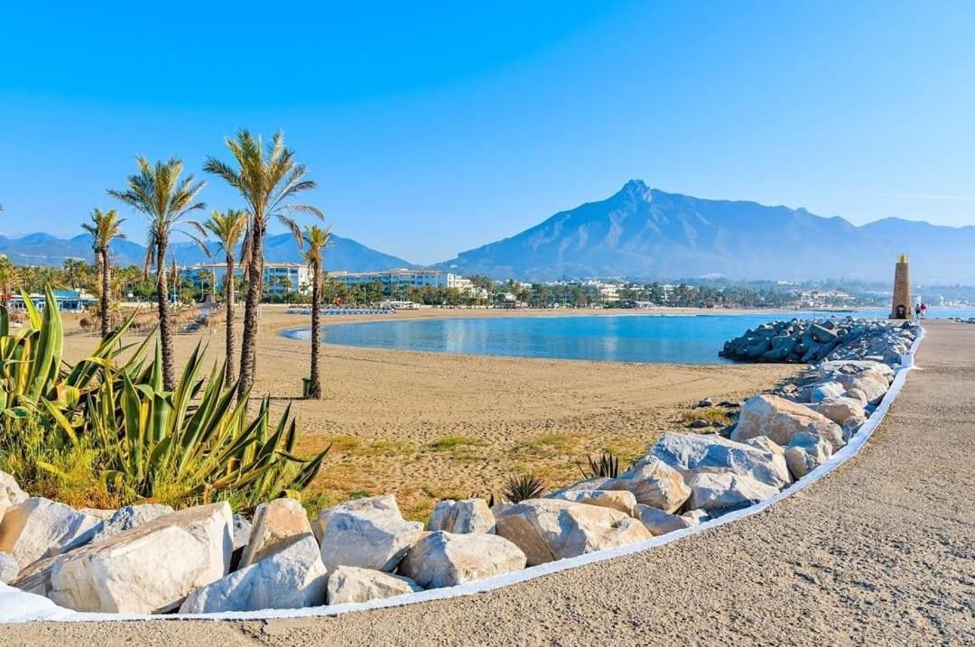 New & Beautiful Loft In Puerto Banus Appartement Marbella Buitenkant foto