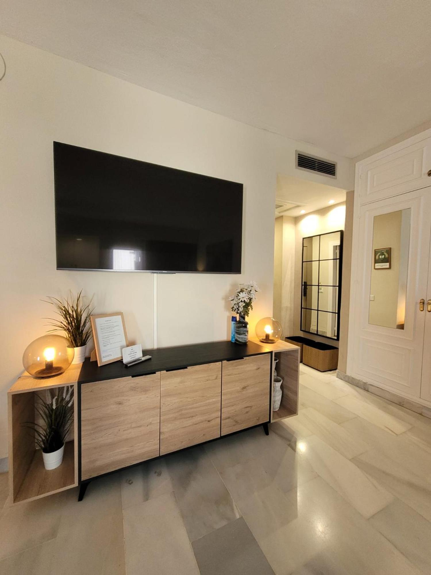New & Beautiful Loft In Puerto Banus Appartement Marbella Buitenkant foto