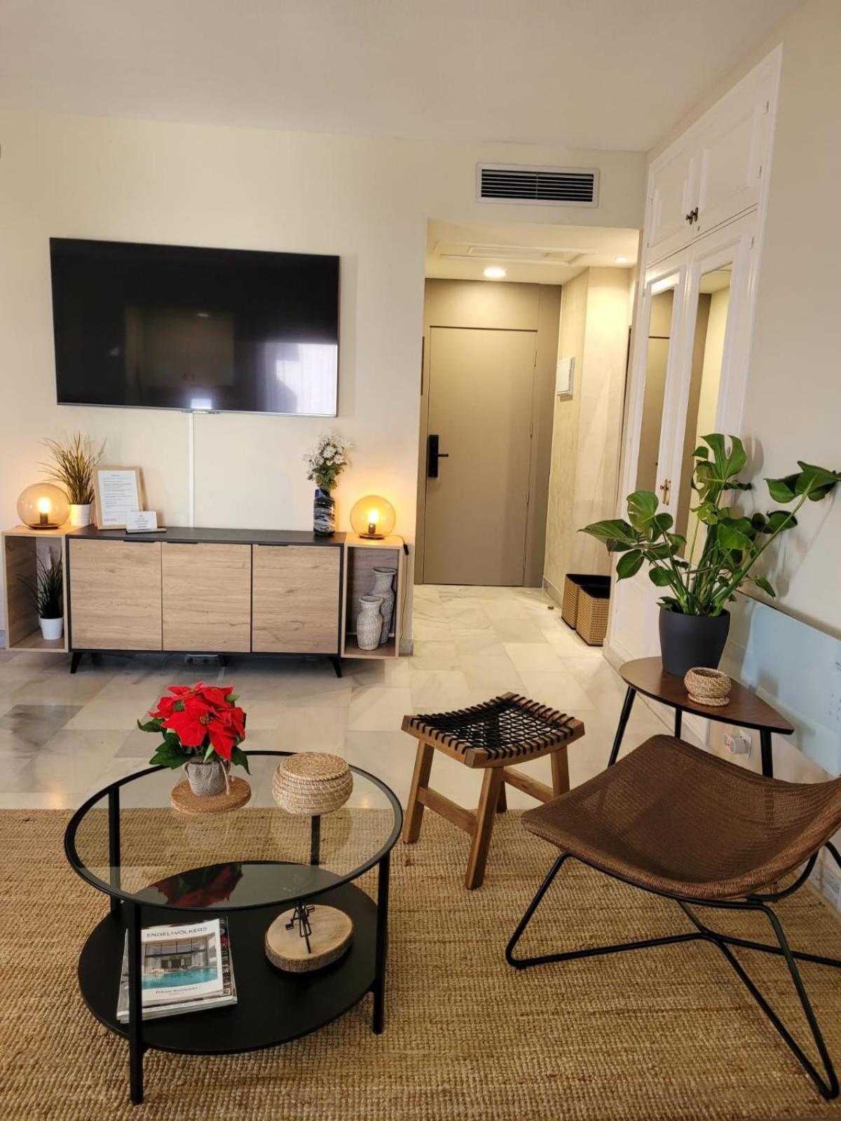 New & Beautiful Loft In Puerto Banus Appartement Marbella Buitenkant foto
